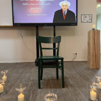 Übergabe der Friedensleuchte an die Don-Bosco-Schule